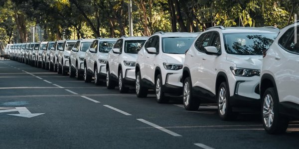 Министерству финансов передано 60 автомобилей Chevrolet Tracker