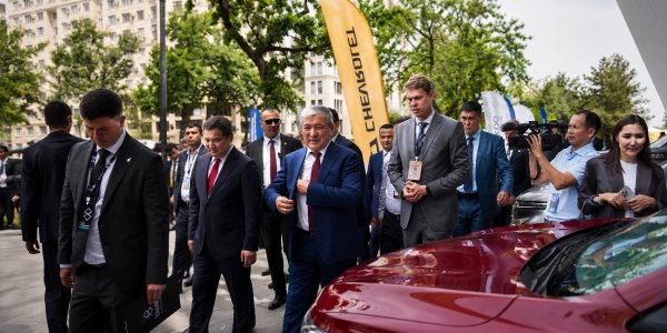 Tulpar Motors Ala-Too Trade & Industry Expo 2026 көргөзмөсүндө Кыргызстандын биринчи ата мекендик автоунаа заводун тааныштырды